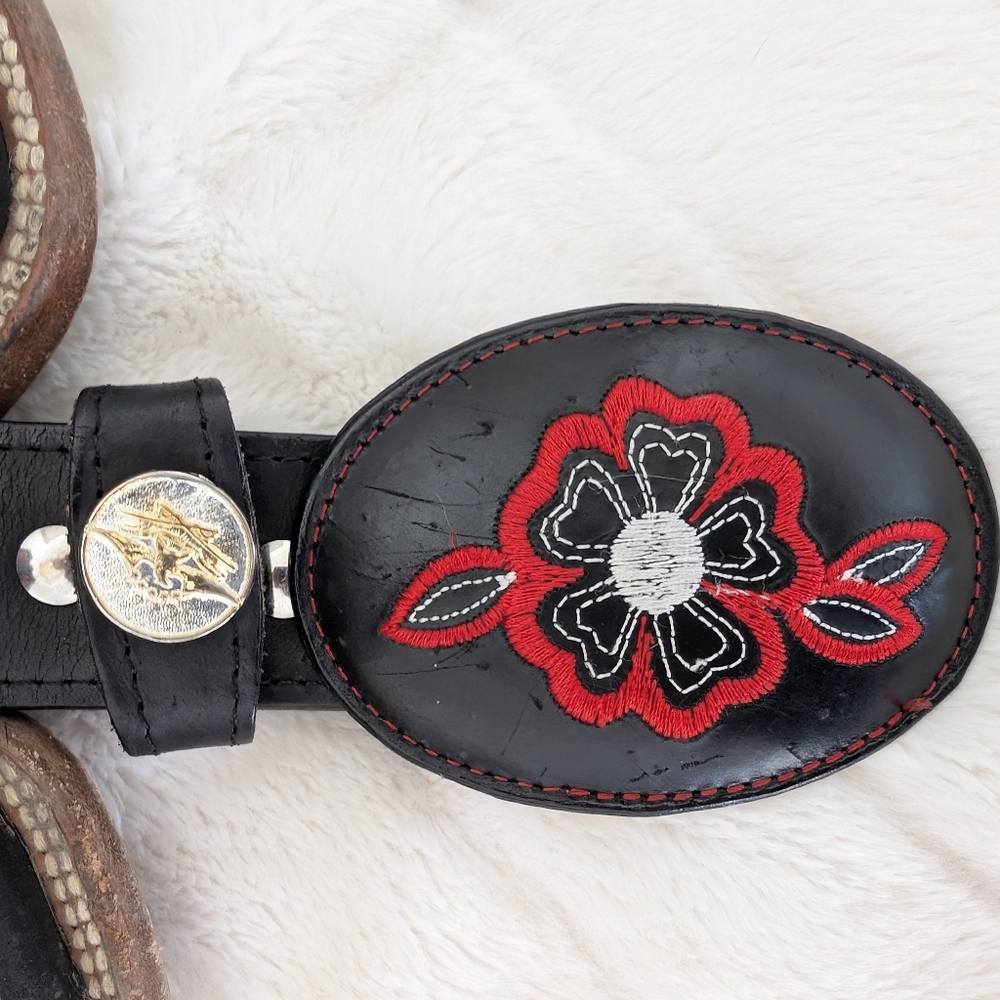 White Diamond Black Cowboy Boots with Red Floral Embroidery Size 6.5 & Belt - Picture 9 of 13